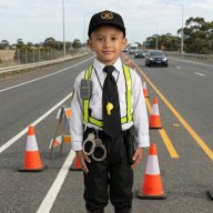 Disfraz Oficial de Transito  - Día del Trabajador - Profesiones y Oficios  / Niño y Niña